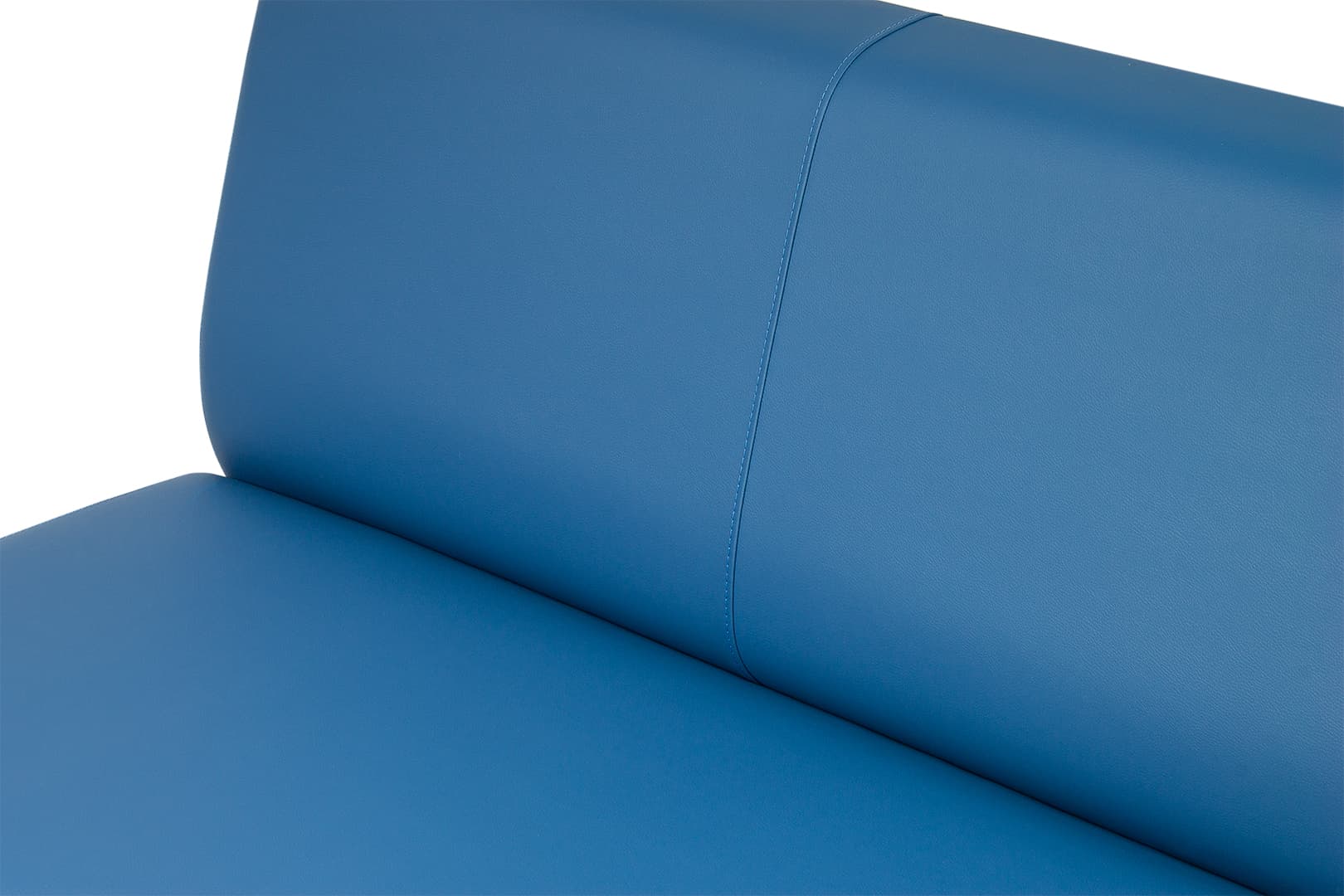 Строгий геометричный дизайн. Чёткие формы и аккуратные швы создают аккуратный внешний вид