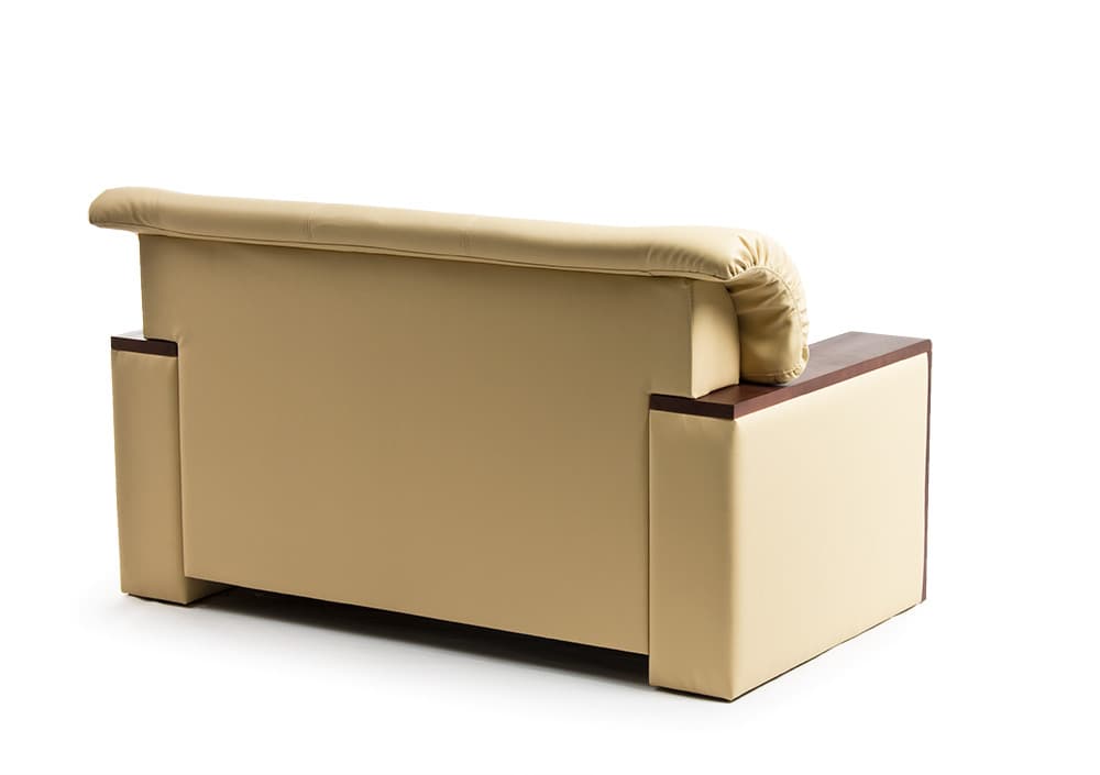 Задняя часть дивана оформлена с тем же вниманием, что и фасад — БОССО одинаково эффектен с любого ракурса.